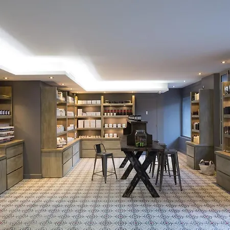 Particulier Le 28 Hotel