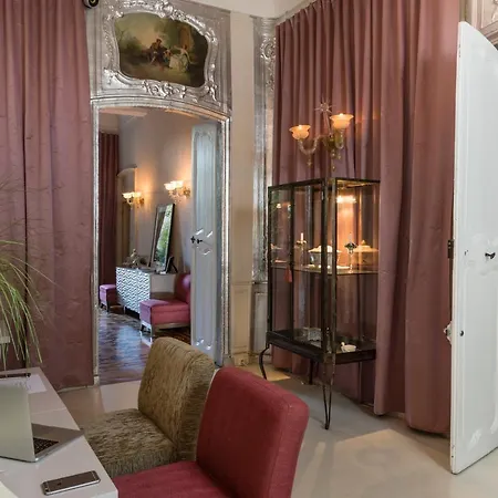 Particulier Le 28 Hotel